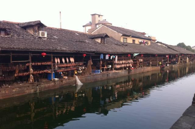 富德生命人寿衡水中心支公司开展“打击洗钱犯罪 维护金融安全”反洗钱宣传活动